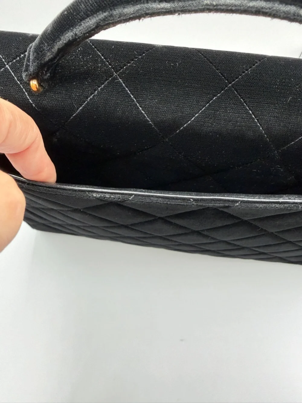 Chanel Authentic Vintage Deep Black Velvet Briefcase Gold Hardware, 1994-1996 - Picture 6 of 15